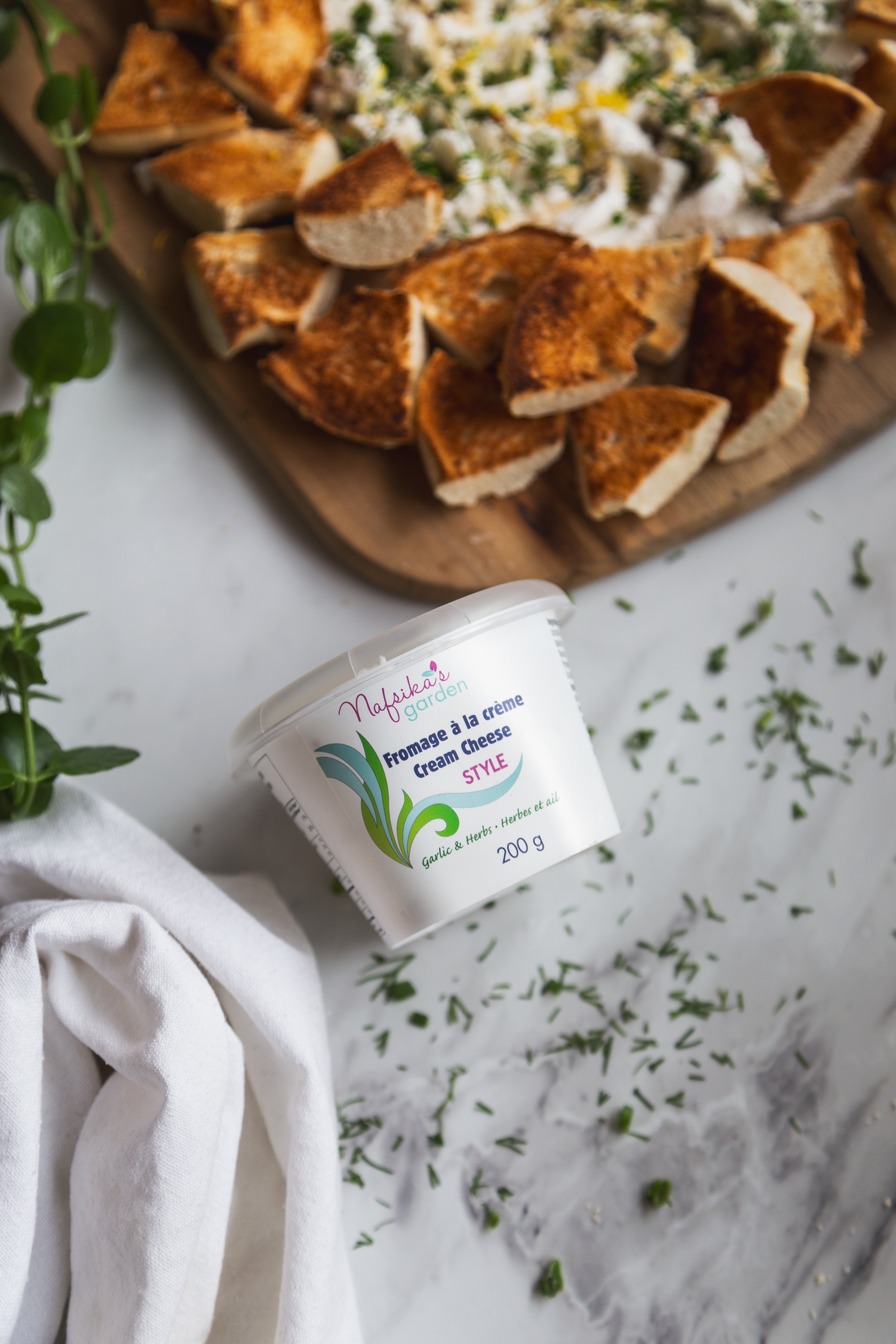 Bagel Board with Herbed Cream Cheese: A Fun and Flavourful Brunch Idea